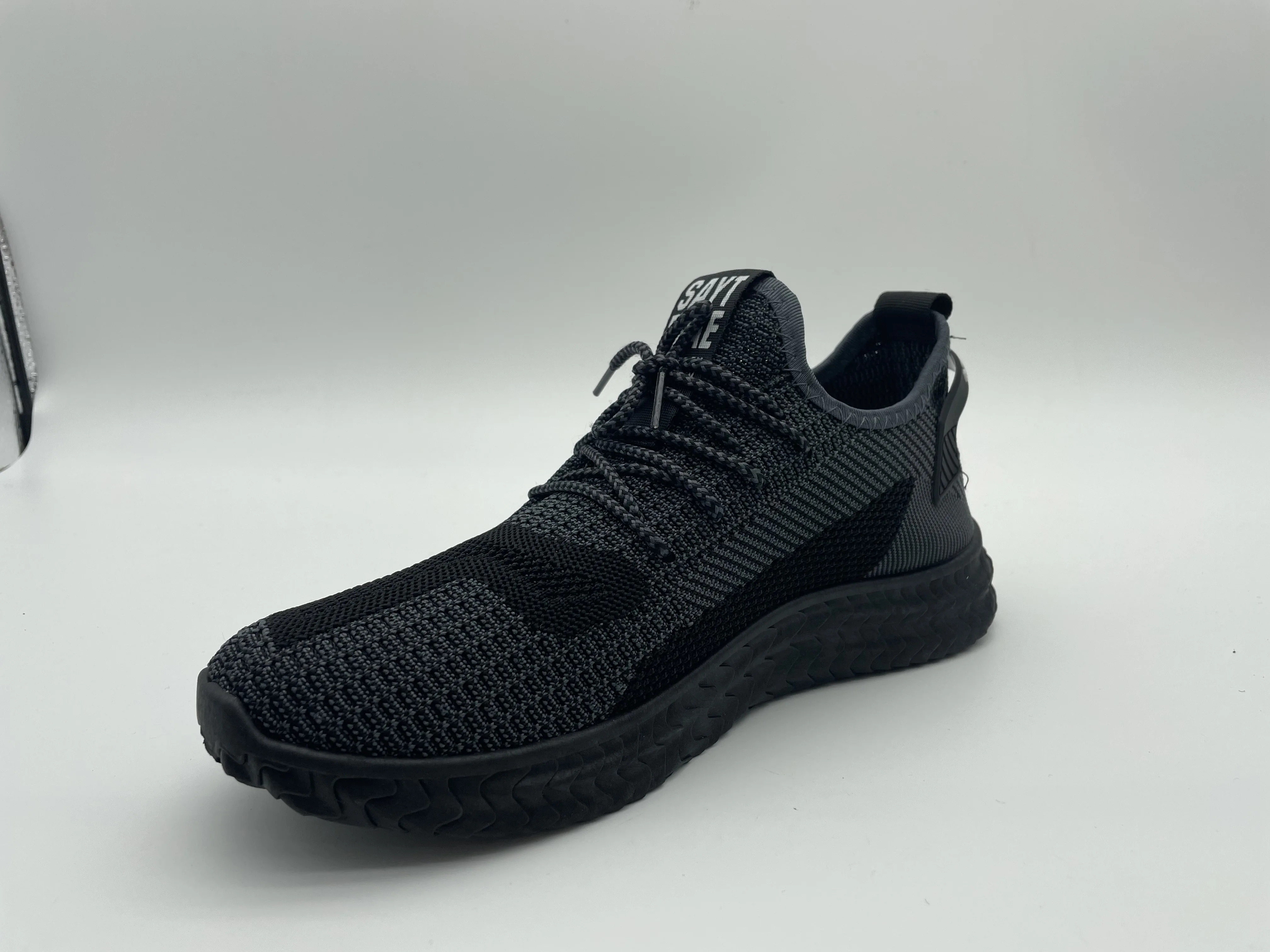 
Hot selling good quality 2021 new design fly knit casual sports shoes for men 