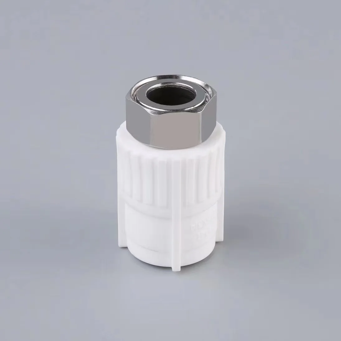 New Design PPR Pipe Fittings Coupling Socket with Steel Insert