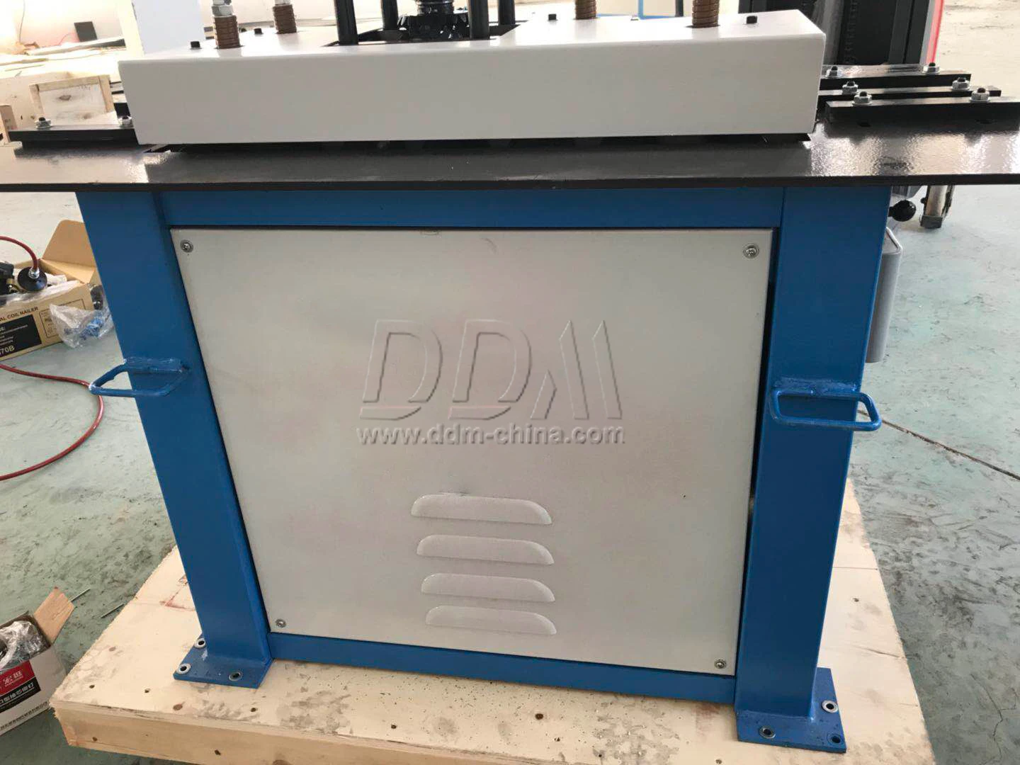 DDM duct lock forming machine  12/15DR Pittsburgh machine