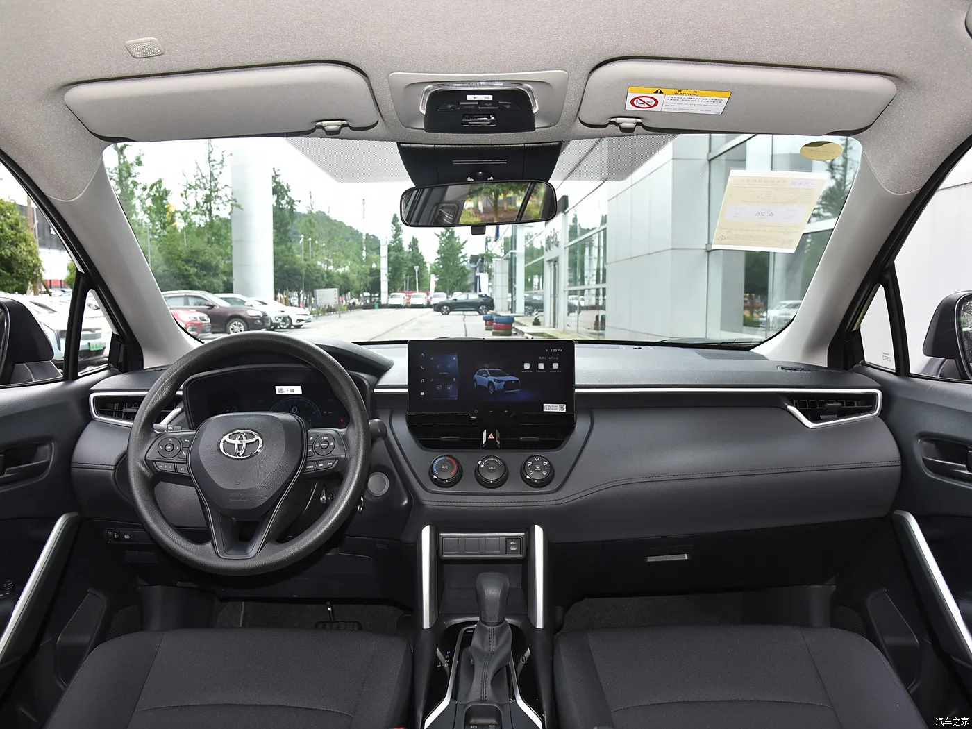 2024 Toyo-ta Corollas Cross Hybrid 2.0L New Car Luxury High Speed Made in China Gasoline Car SUV FWD 5 Seats Deposit