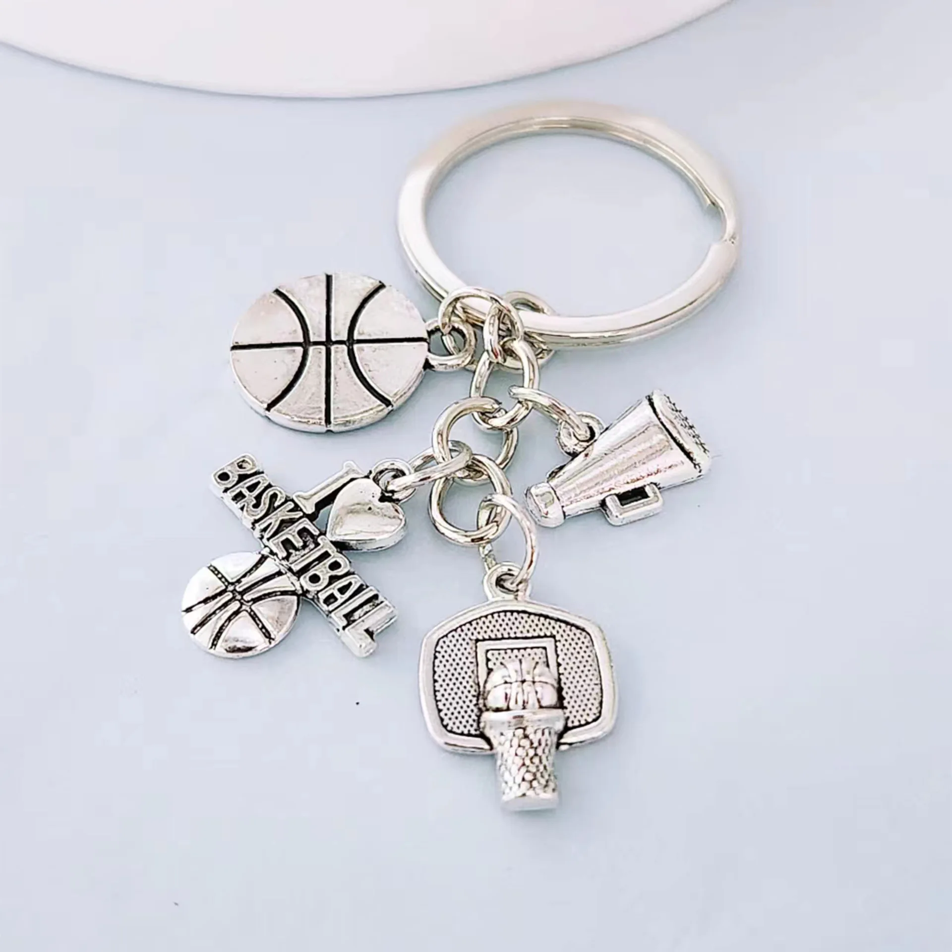 Wholesale Fashion Sports Basketball Keychain I Love Basketball Key Pendant Jewelry Metal Keychain
