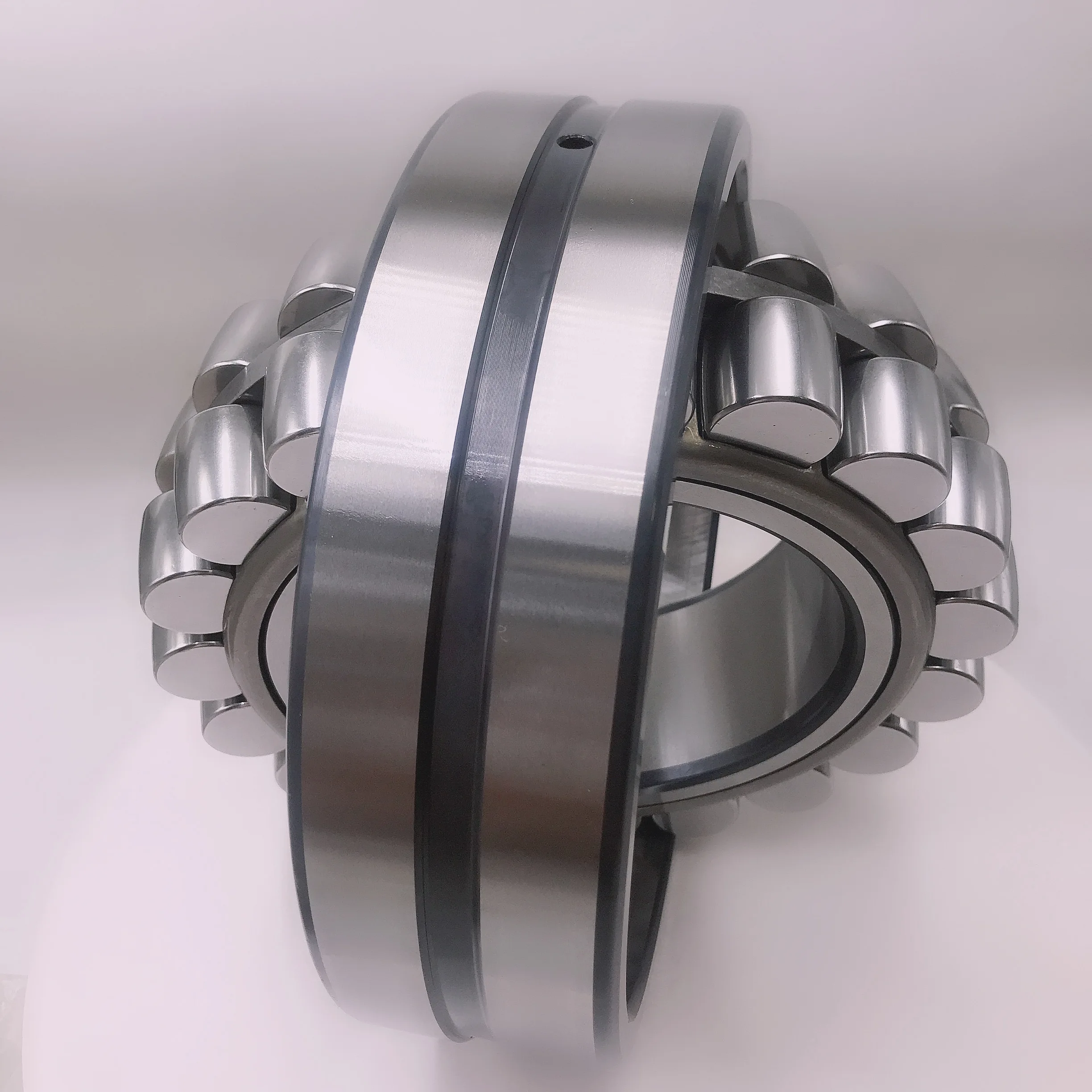 Japan famous brand Spherical roller bearing  22206C 22206K 22206C/W33 22206CK/W33 Aligning rolling bearings of NSK NTN KOYO