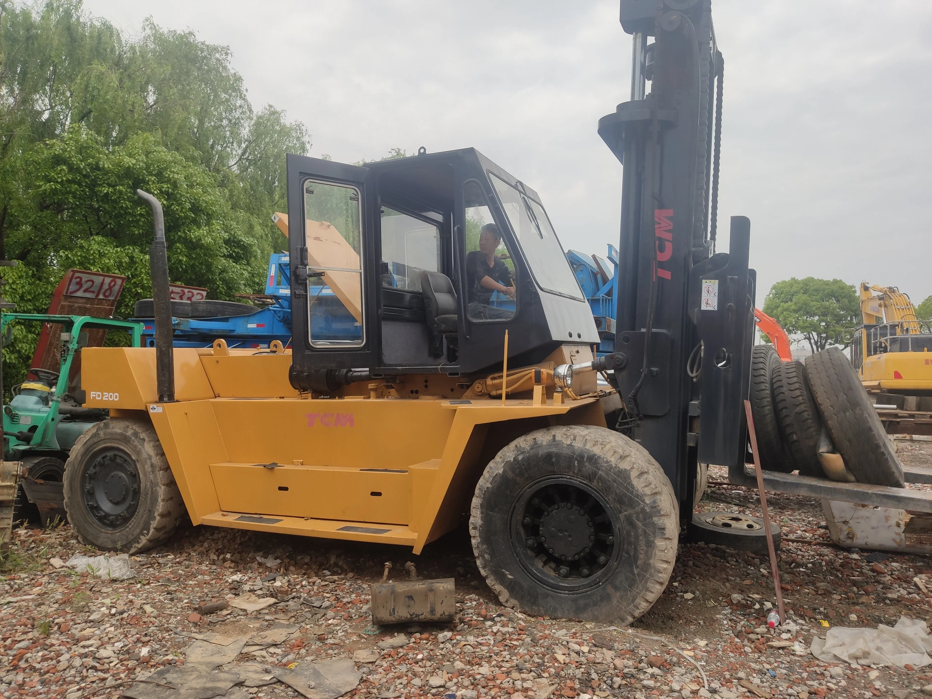 Japanese second hand TCM FD200 20ton 20tons 20 ton 200 forklift truck in good condition