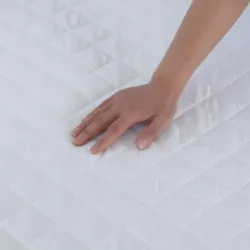 new trend white color bamboo terry breathable waterproof mattress protector for home use