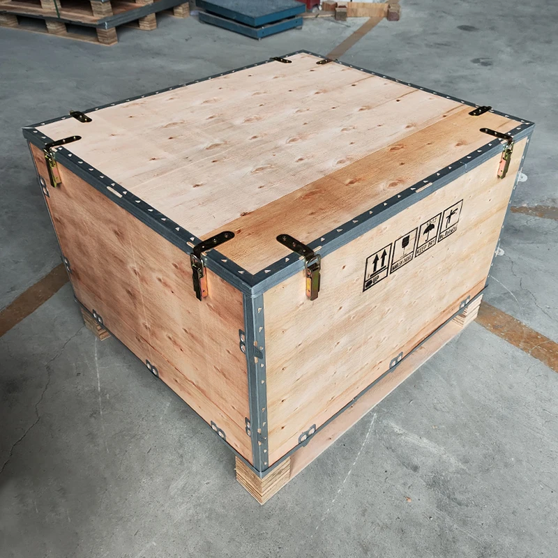 Logistics packaging wooden crate locking international freight wooden transport box stackable mobile storage box
