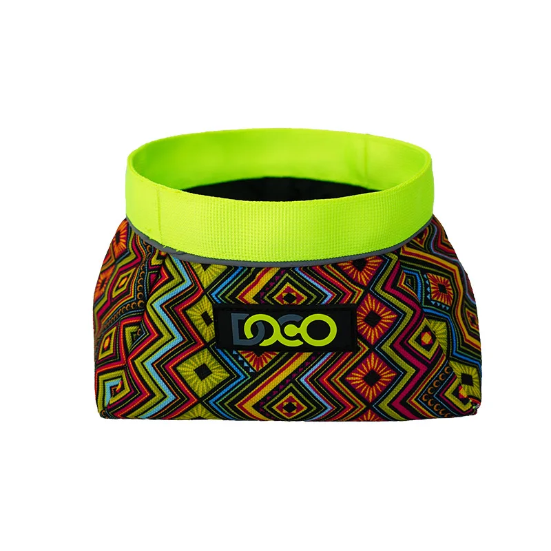 Eco Friendly Recycled Reflective Pet Bowls Foldable Waterproof Cloth Portable Travel Magnet Folding Multifunctional Dog Bowl
