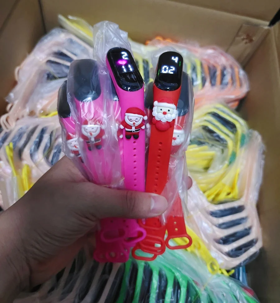 2022 дешевые рождественские подарки для детей, самые дешевые детские электронные милые Мультяшные детские часы mi band