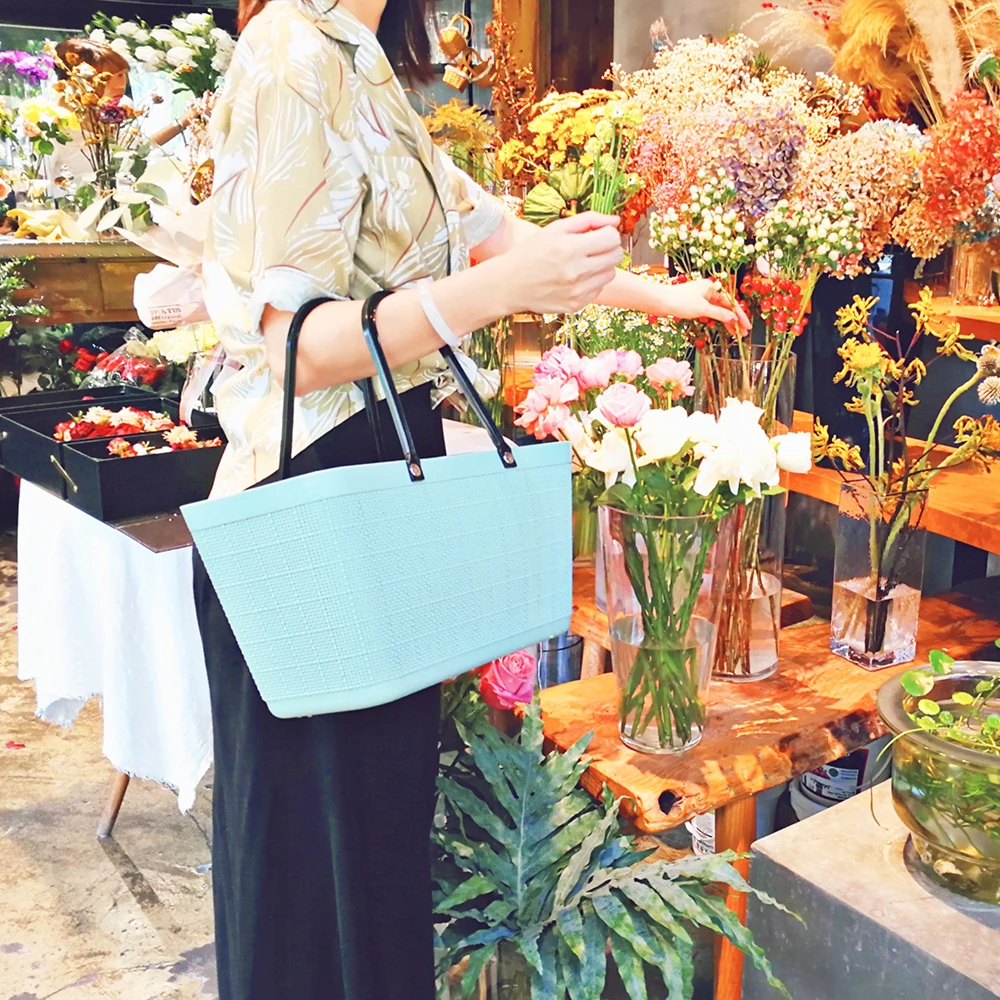 
Wholesale modern colorful plastic picnic storage basket with handle 