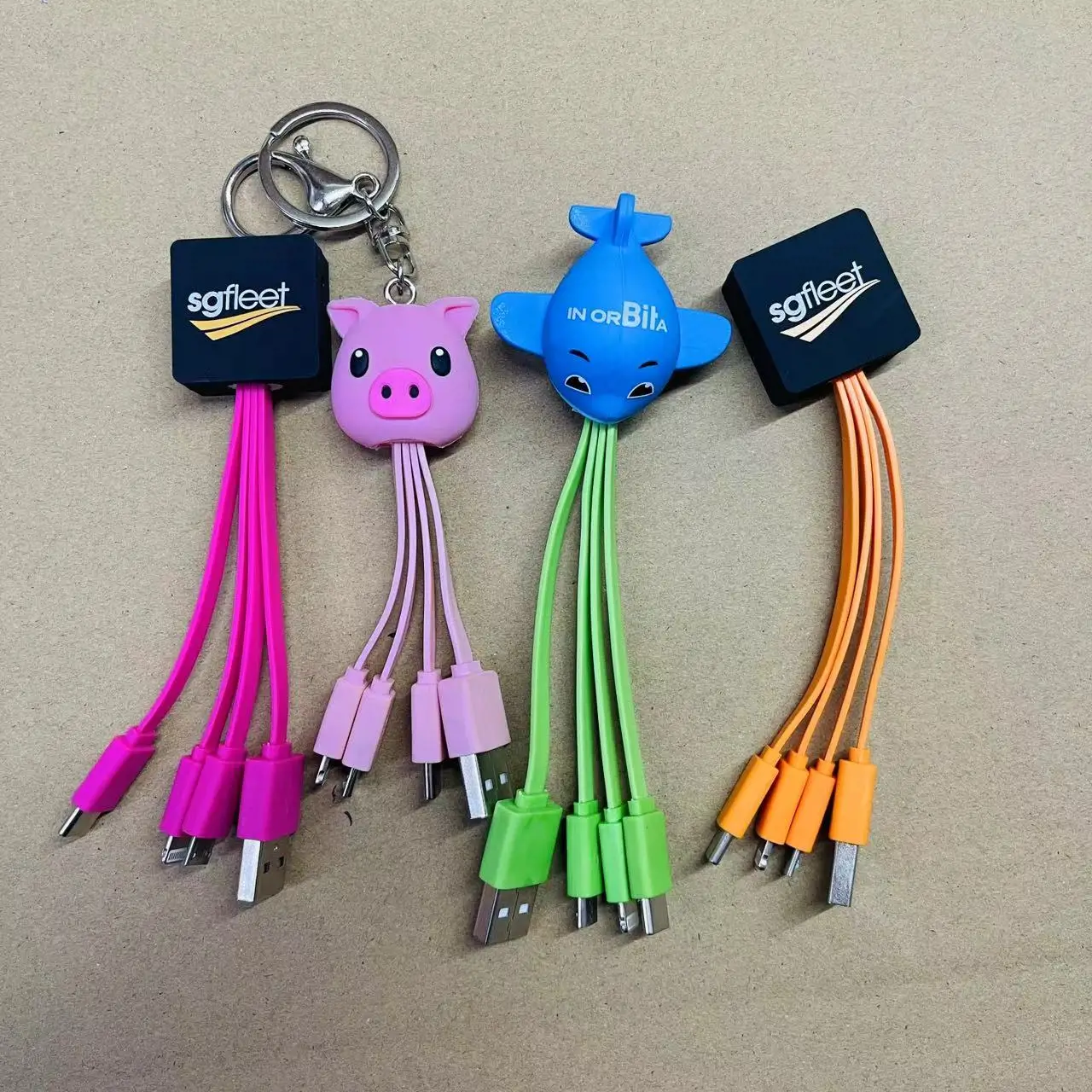 Customized heart-shaped 3-in-1 fast charging cable, plastic heart-shaped flat cable, mobile phone fast charging cable