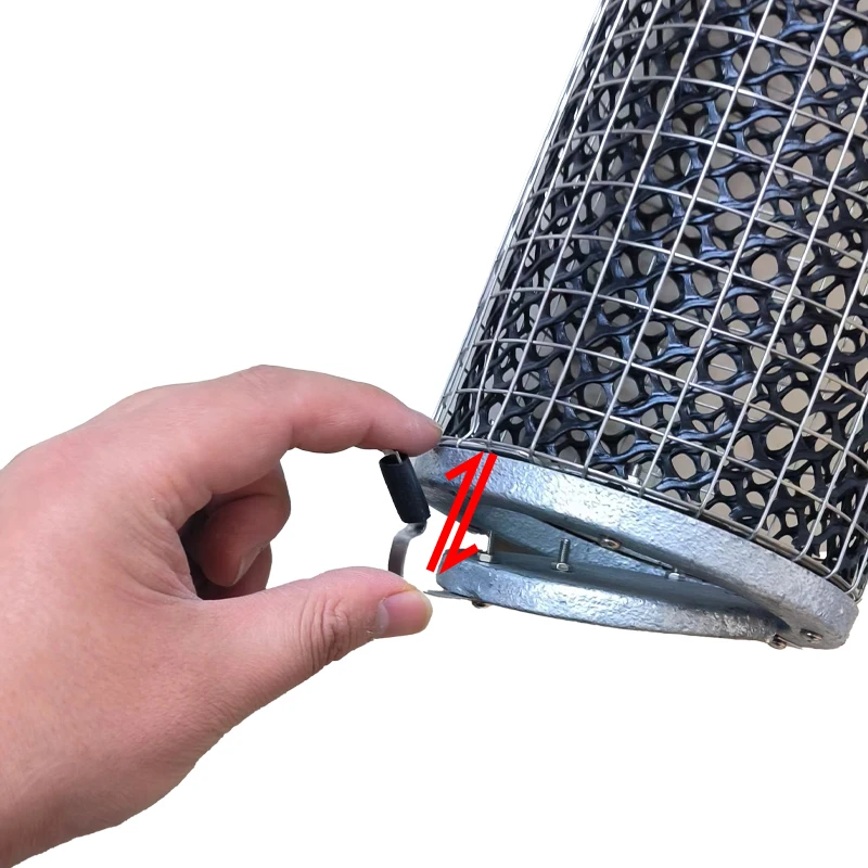 Fishing Accessories Stainless Steel Fishing Bait Cage Fishing Trap heavy Bottom Basket Feeder Holder
