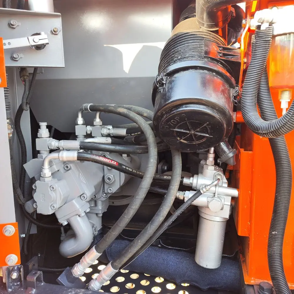Second-Hand Hitachi 70 Micro Hydraulic Crawler Excavator Japanese Brand Multi-Functional Cheap Isuzu Engine PLC Motor Included