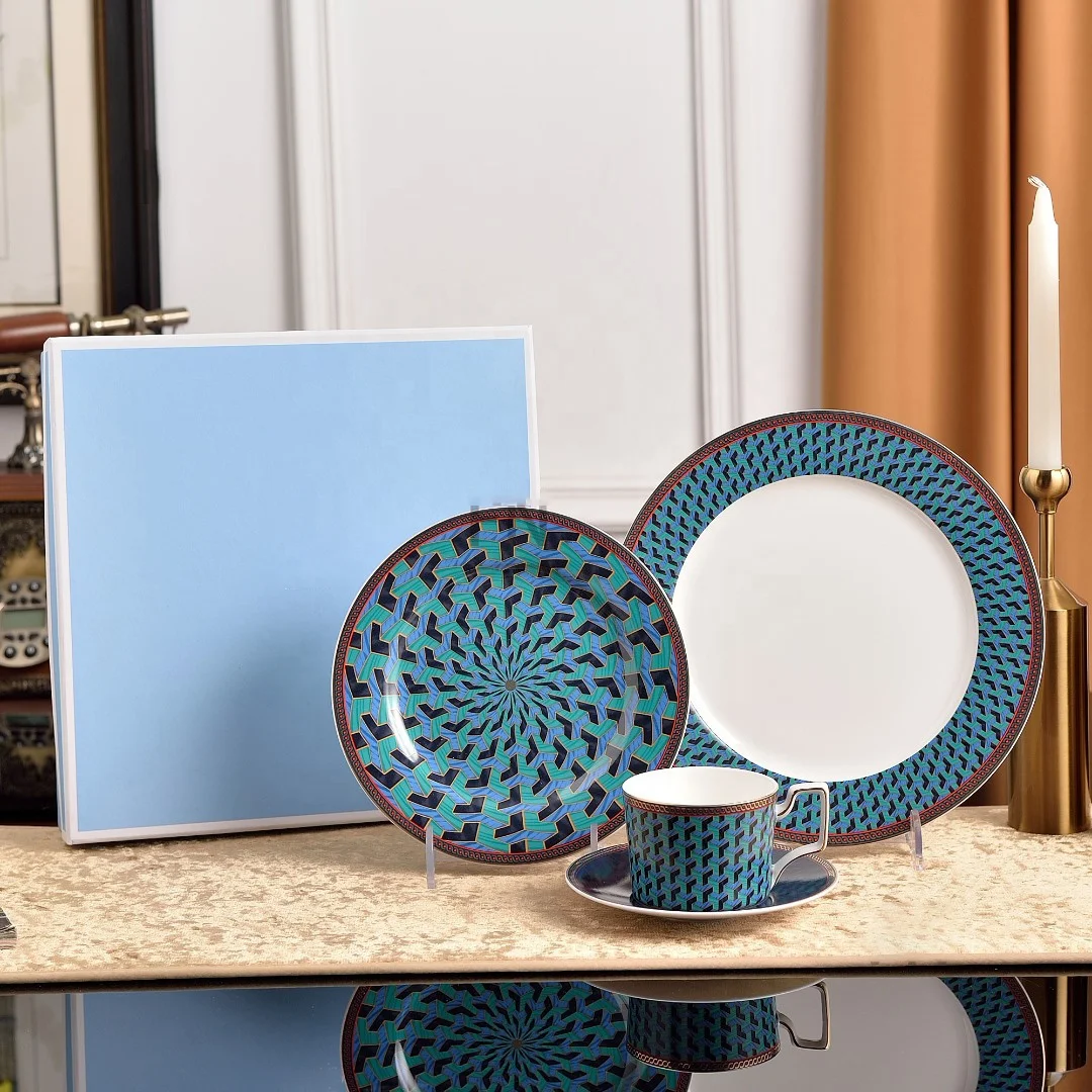 New Product Stereoscopic Pattern Bone China Plate and Home Decoration Porcelain Charger Plate