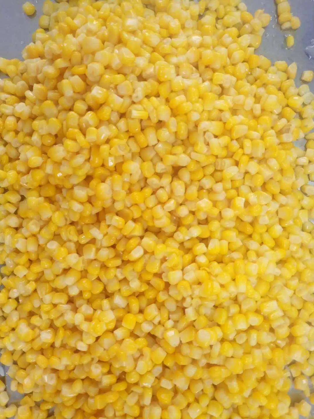 Кукурузные консервированные сладкие кукурузные ядра для рынка ЕС 2500mlx6tins ресторанный супермаркет длительный