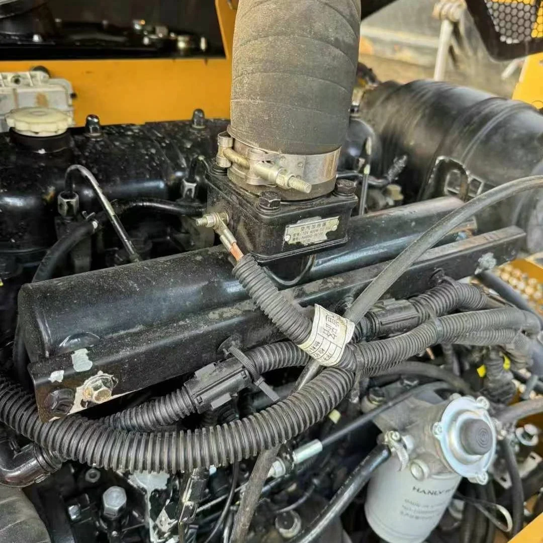 XMR403VT  USED SMALL ROAD ROLLER 4 TON USED VIBRATOR ROLLER