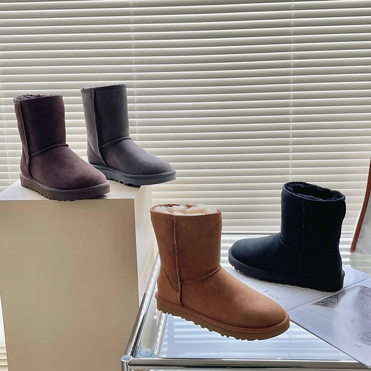 Custom Australia Genuine Sheepskin Leather Warm Soft Fuzzy Fluffy Outdoor Winter Warm Snow Boots for Women