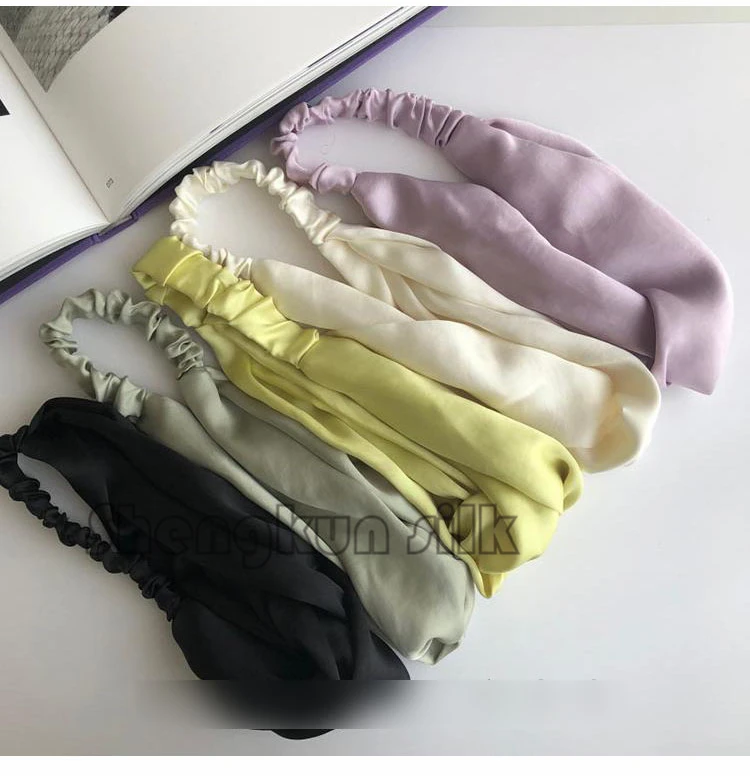 
Non-toxic Large Silk Scrunchies for Hair Elastic Hair Bands Premium Scrunchy Hair Ties Ponytail Holder 