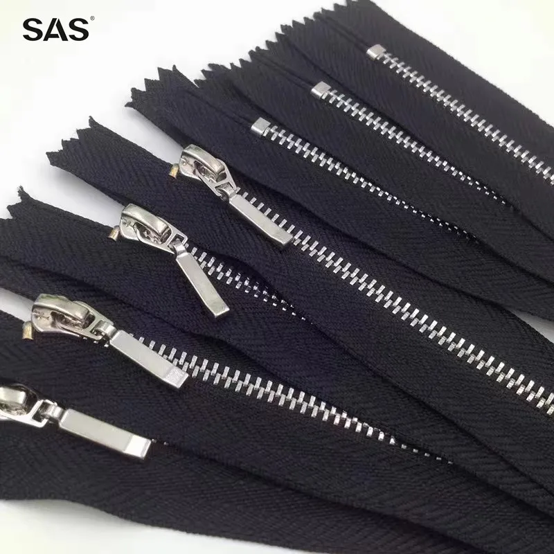 SAS аксессуары Поставщик оптовая продажа пользовательский размер логотипа цвет черная лента открытый конец металлическая молния