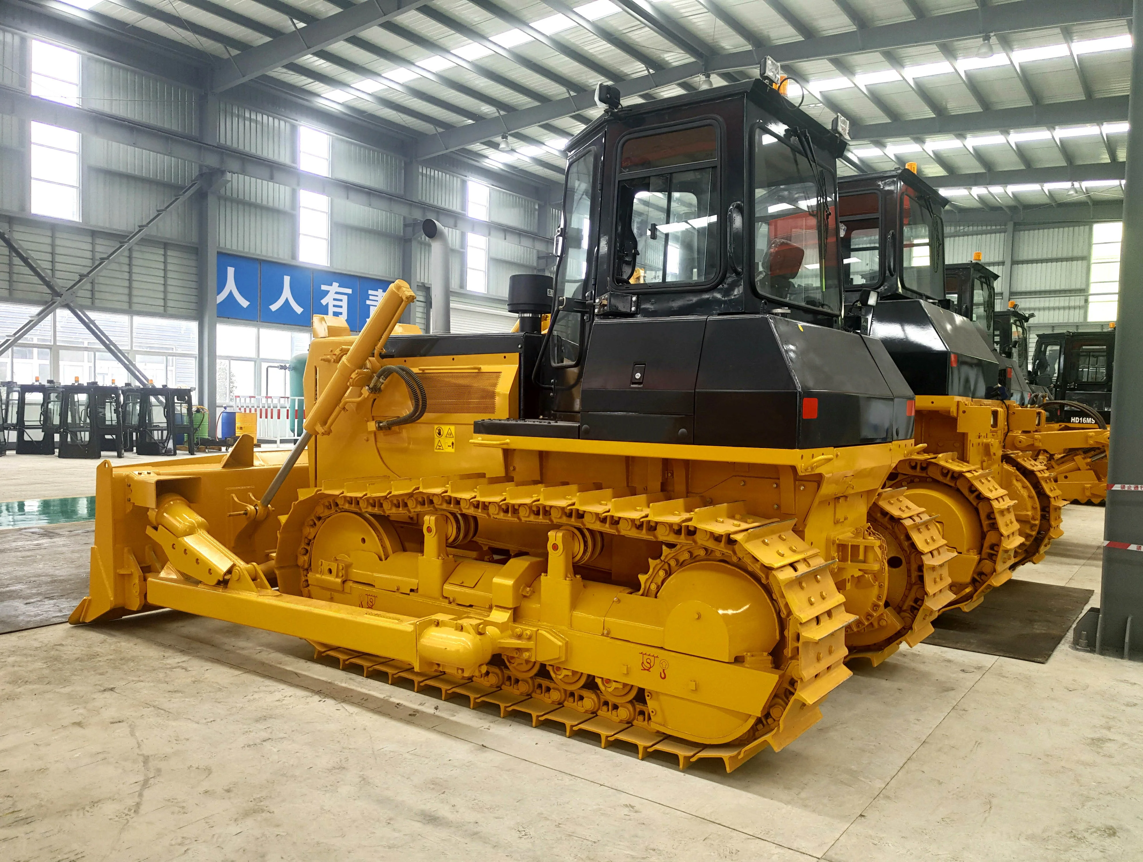 TOSH High Efficiency Dozer Bull dozer Prices New 160HP Crawler Bulldozer