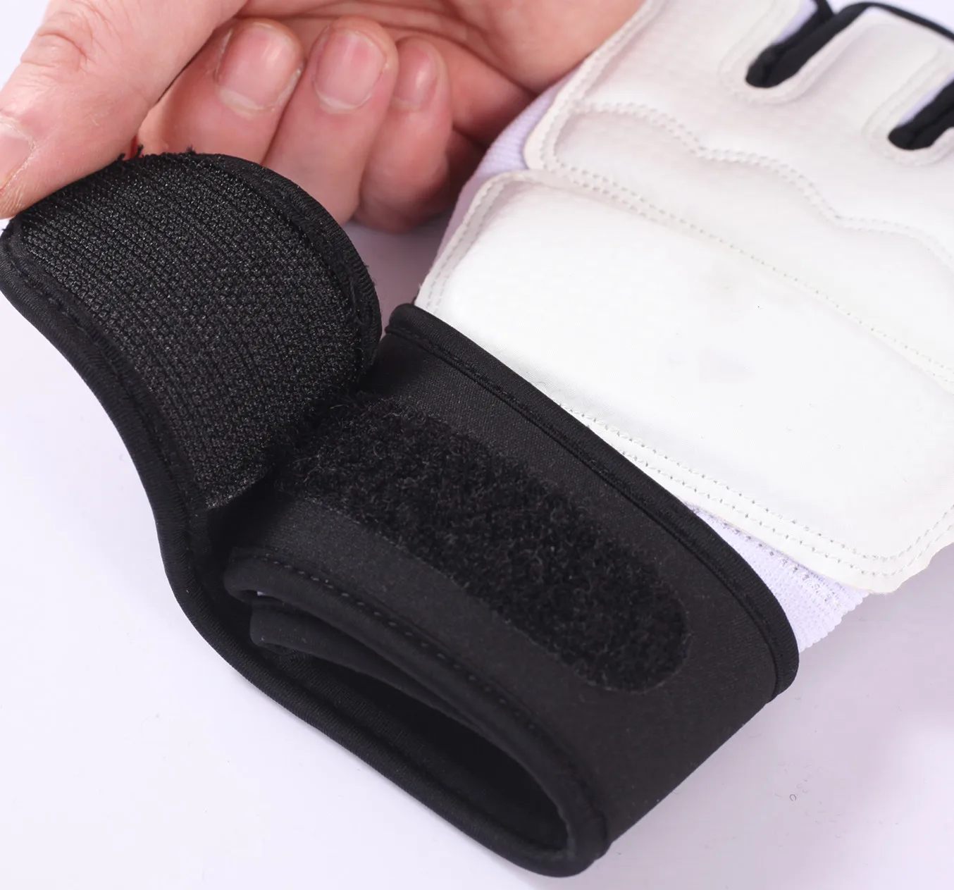 OEM martial arts equipment taekwondo sparring gloveshot Sale hand glove Taekwondo gloves