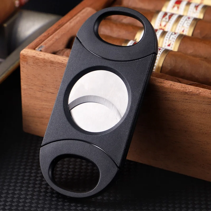 2024 new design hot sale colorful luxury custom Logo plastic cigar cutter black cigar lighter with built in cigar cutter