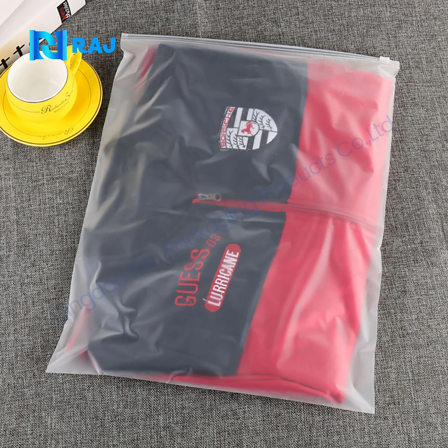 Custom Printing Plastic Poly Zip Lock Packaging Bags for Clothes Zipper Bags with Logo Luxury Clothing Bags Transparent PE