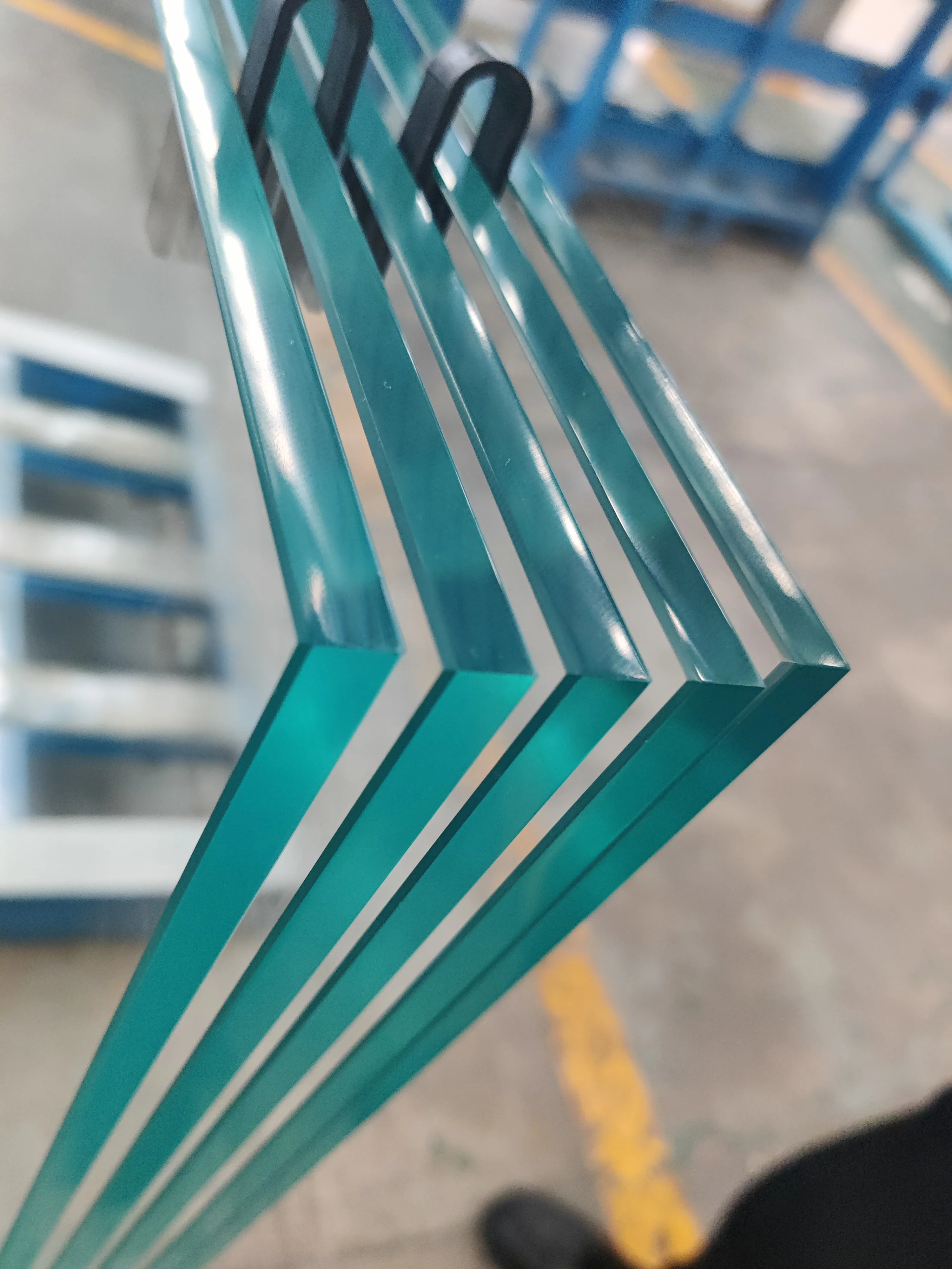 Shandong Fast delivery 3mm to 25mm thick ultra clear  flat float glass  low iron glass for aquarium