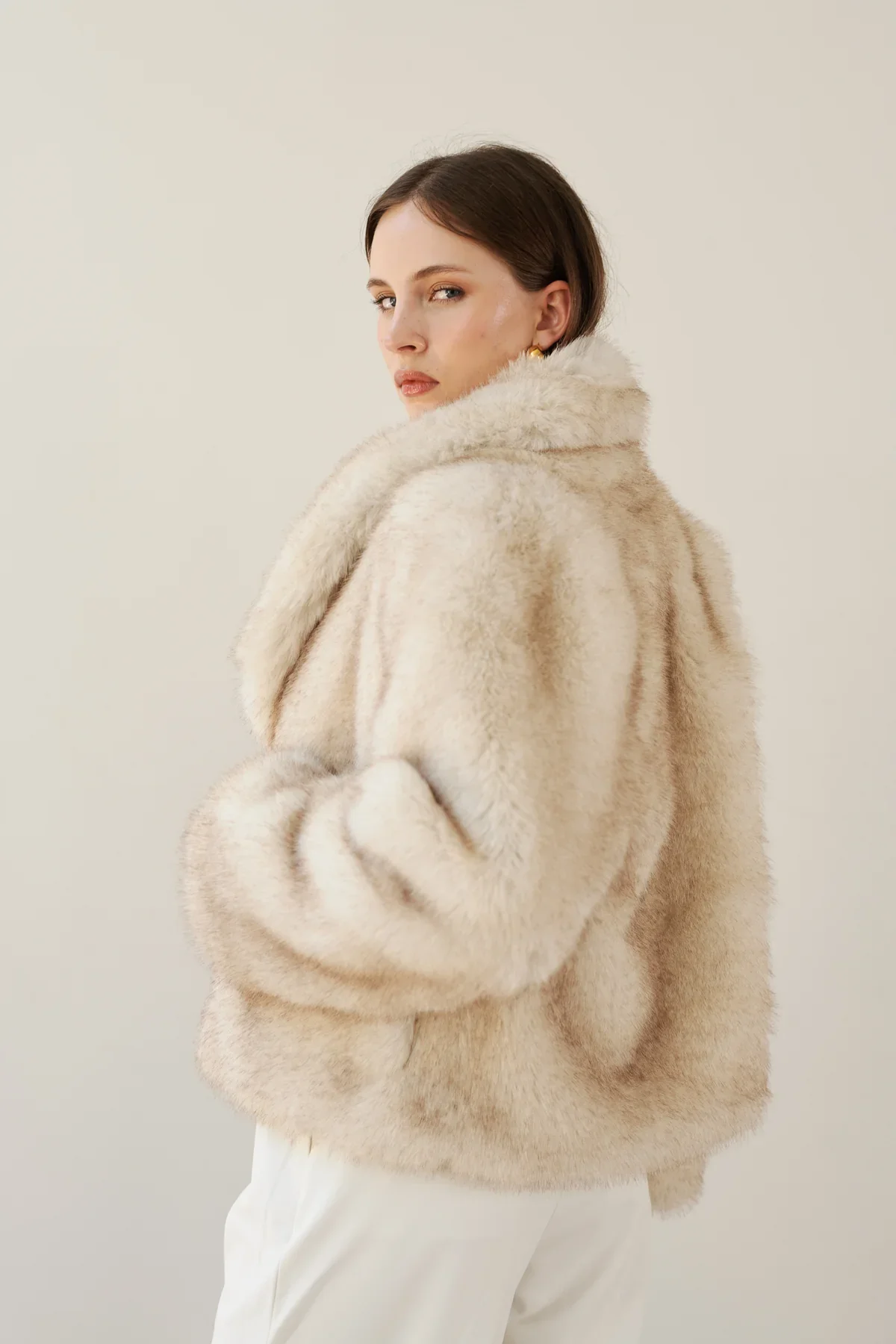 Warm  Clothing Women  Mink Fur Coat  Cozy  Collar  Long Sleeve Plus Size Jacket Short Style   Faux Fur Overcoat