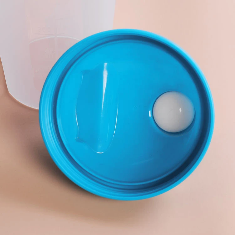 Wholesale 400ml High Quality BPA Free mini Protein Shakes cup with stainless steel wire whisk shaker ball
