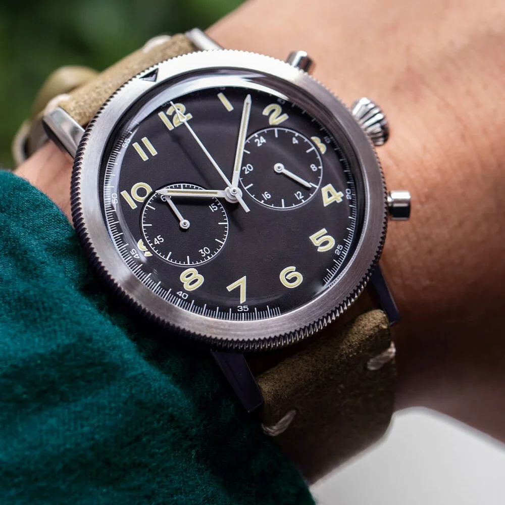 Luxury Big Dial Panda Color Chronograph Quartz Watch Stainless Steel Case Super-LumiNova Sports Wrist watch