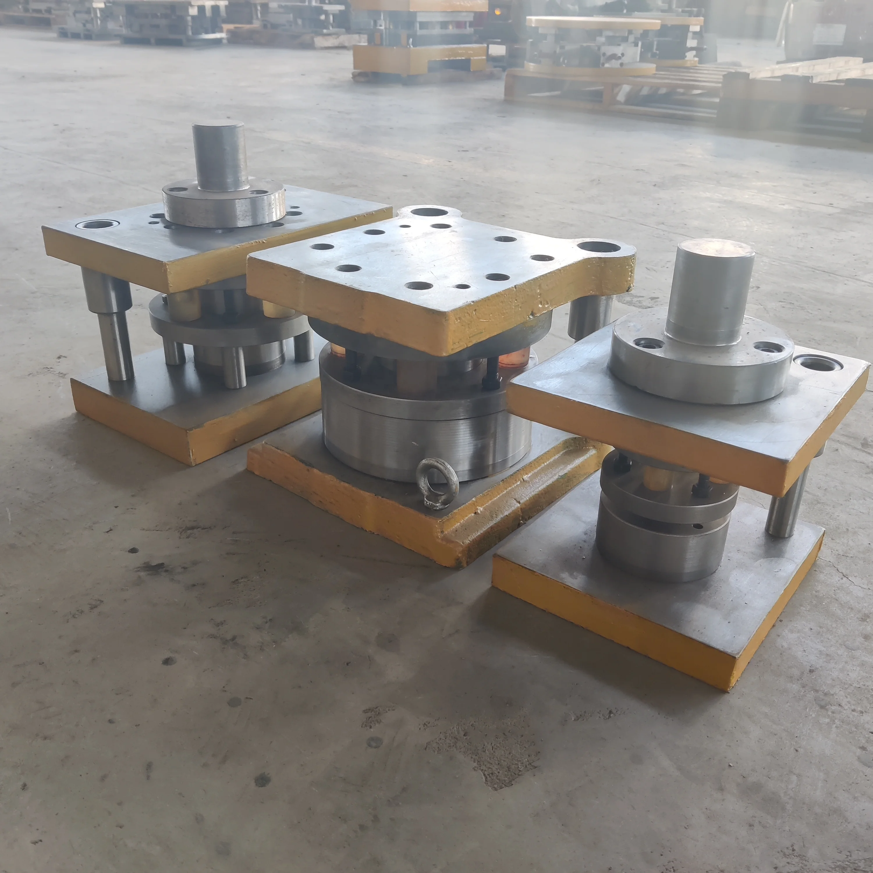 Metal Sheet Punching Mold Progressive Hydraulic Press Dies Stamped punching service aluminum press mold