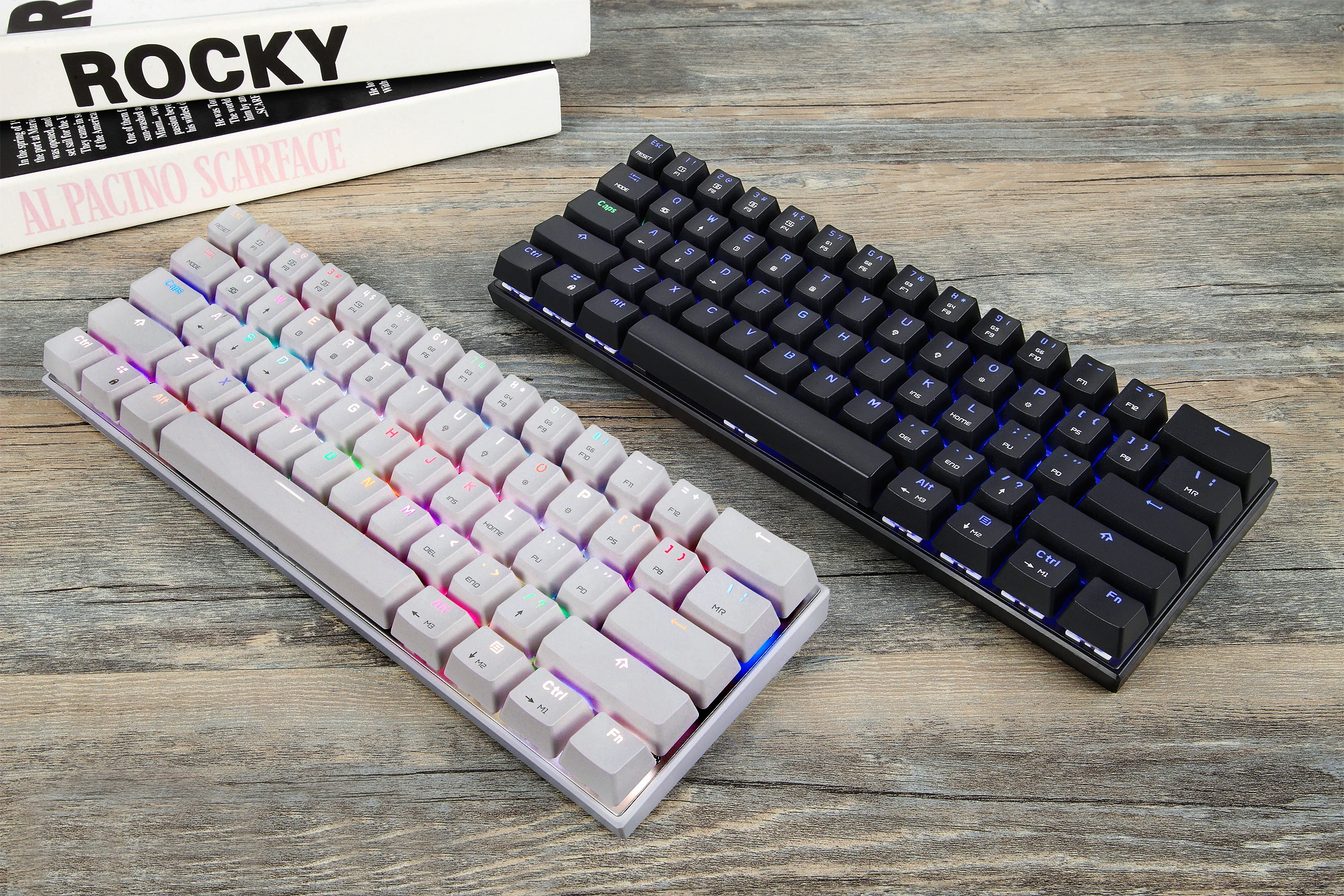 Механическая клавиатура MOTOSPEED CK61 CK62 с русской и английской раскладкой игровая RGB подсветкой защитой от фиктивных нажатий для игрового компьютера Teclado
