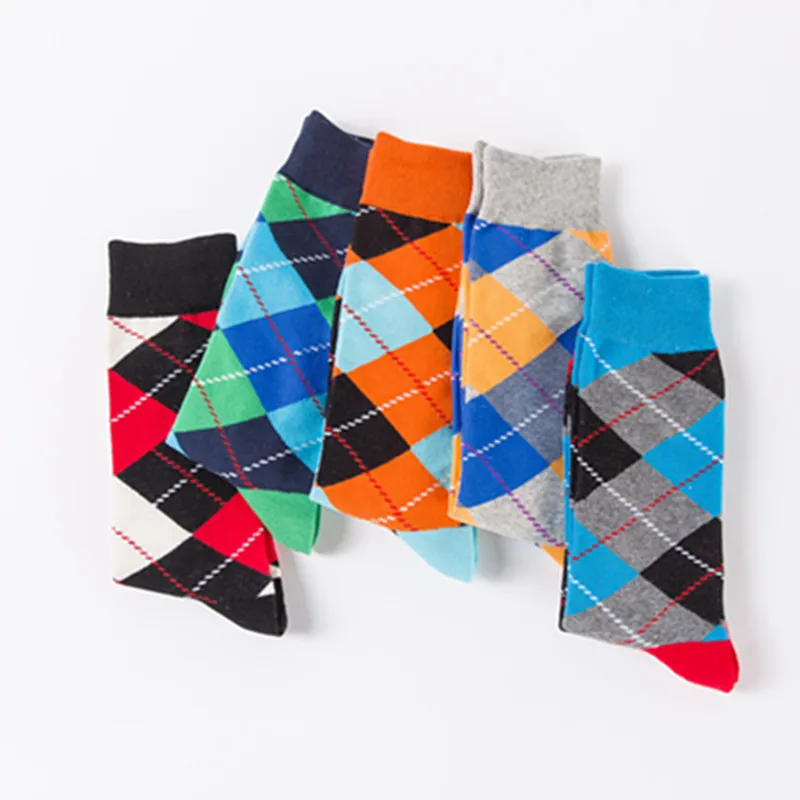 High-Quality Spot New Fashion Socks In Autumn And Winter Checked Casual Couples Happy Cotton Socks Stockings Stockings Wholesale