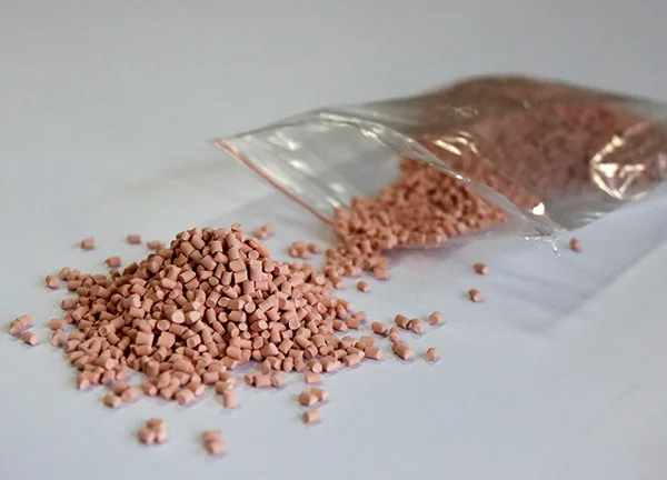 Widely Used Superior Quality Colour Abs Desiccant Masterbatch For Polystyrene Extrusion