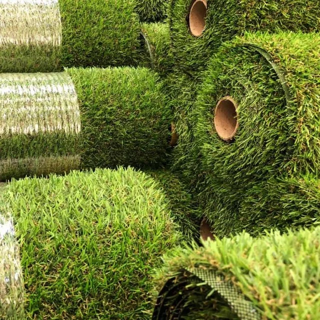 Plastic Lawn Artificial Grass Rug Lawn Grass Carpet with Drainage Function for Balcony Patio and Garden