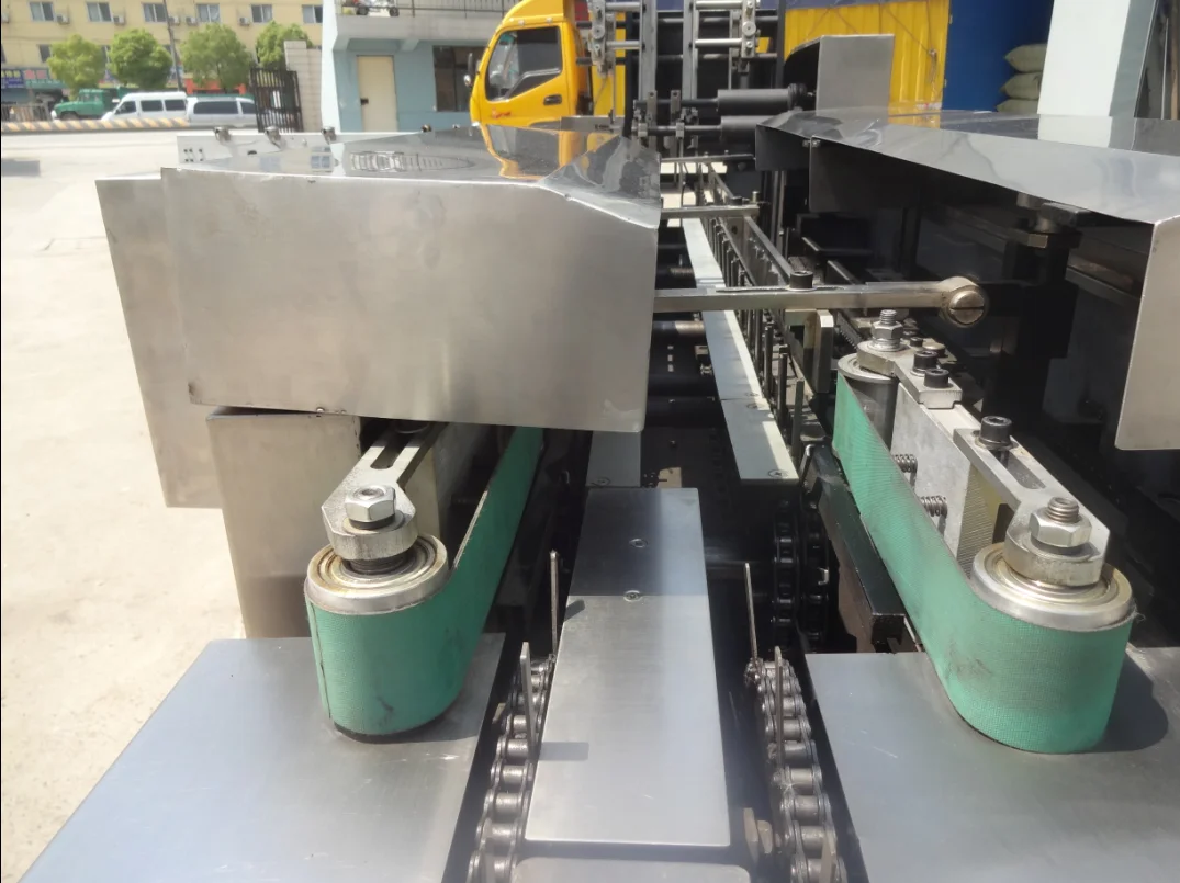 Chinese manufacturer perfume box packaging machine small bottle box packing machine carton box packaging machine