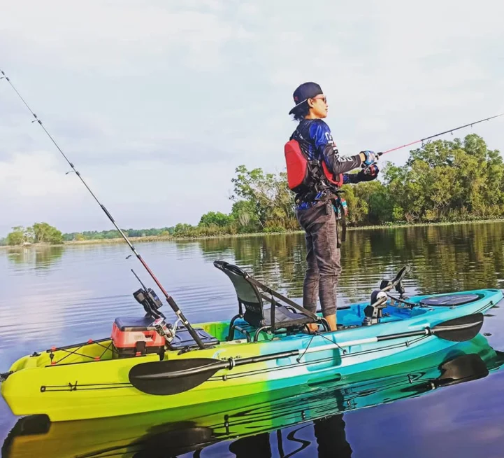 Professional Fishing Kayak/Canoe  Sit On Top With Motor Hot Sale in 2023