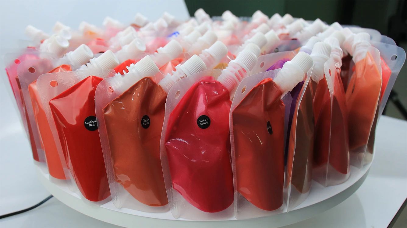 
50ml Cosmetic bags bag packaging gloss wholesale vegan Private Label lipgloss waterproof Oem High pigment Lipgloss base 