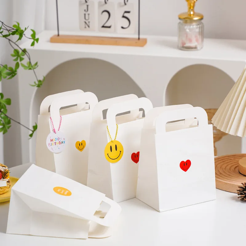 Factory Wholesale Paper Sweet Packaging Bags Custom Small White Kraft Paper Bag with Diecut Handle