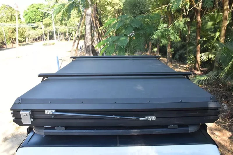 Luxury Aluminum Side Open Roof Top Tent Single Layer 4m Cotton Hard Shell SBS Zipper Pop Design 2-Person Outdoor Camping