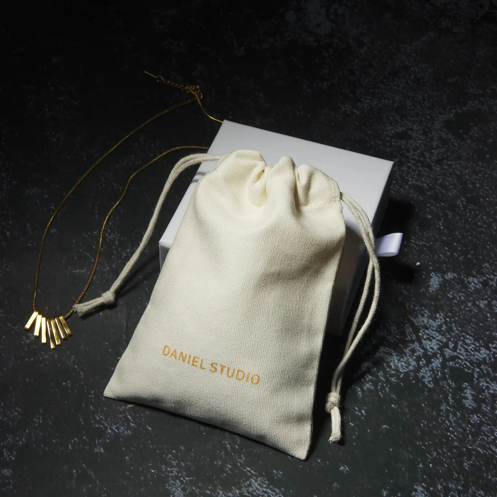 Custom personalized logo drawstring ribbon dusty pouch jewelry canvas cotton gift bag with ribbon
