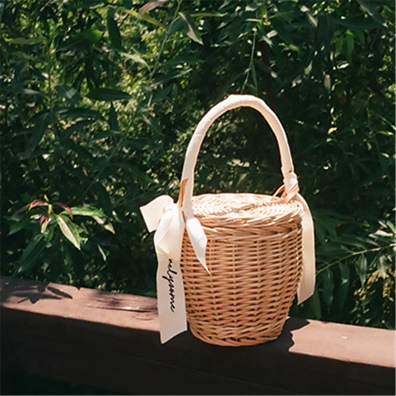 Women Retro Handmade Bamboo Handbag Fashion wooden woven Tote Bags Causal Beach Hollow Out Basket Outdoor  Bag Straw Beach Bag