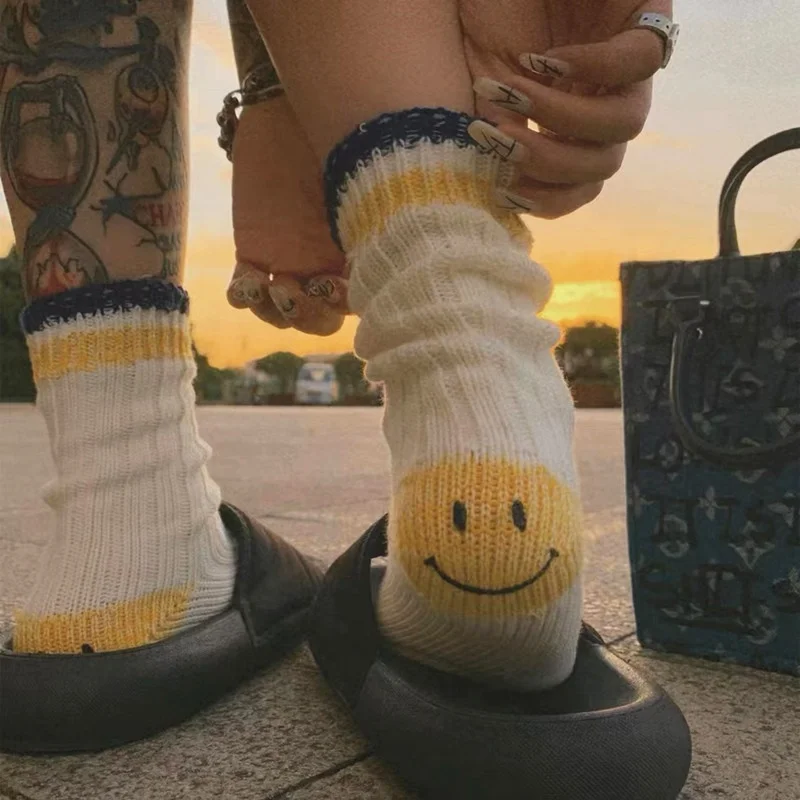 Wholesale Womens Knit Cotton Cute Aesthetic Preppy Vintage Smiling Face Socks