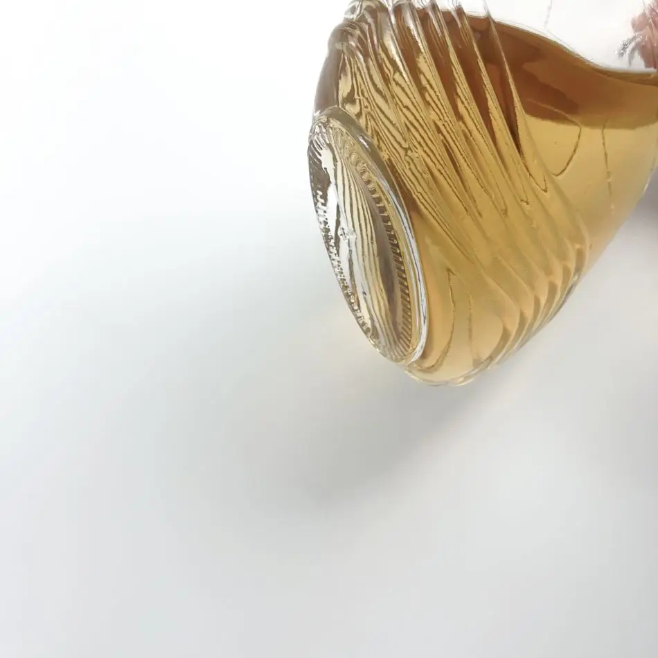 200ml 375ml 500ml all kinds of glass bottles whisky brandy vodka tequila with different shapes and weight and different designs