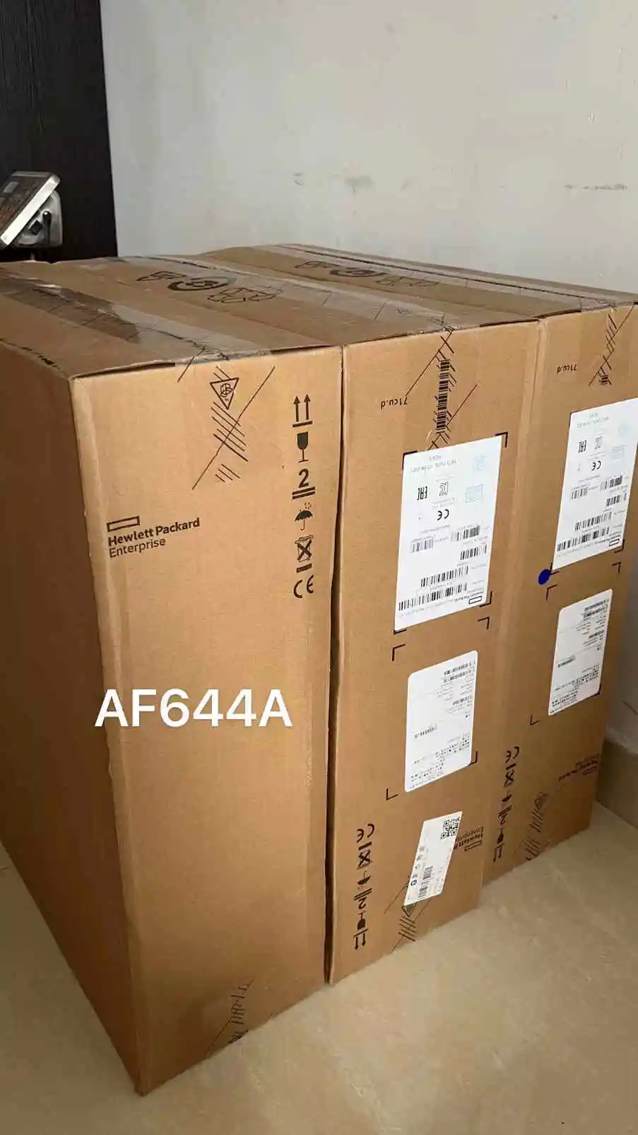 Factory direct supply of high quality AF644A rackmount console kit brand new Switch