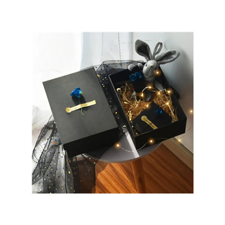 
Custom Luxury Birthday Christmas Gift Box With Dried Flowers Dark Cardboard Boxes Paper Packing Box 