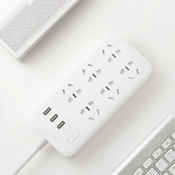 Xiaomi Mijia 6 Socket 3 USB Wireless Power Socket Converter Patch Panel Overload Protection 750 Flame Retardant Home Power Strip