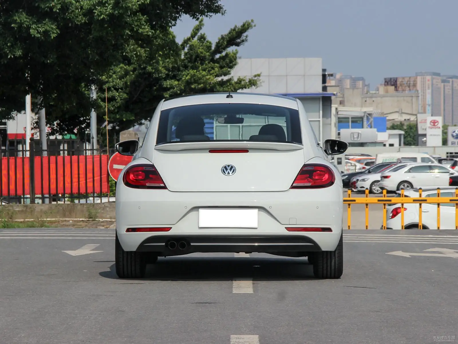 Efficient Engine, Legendary Style VW Beetle Gasoline Car volkswag-en