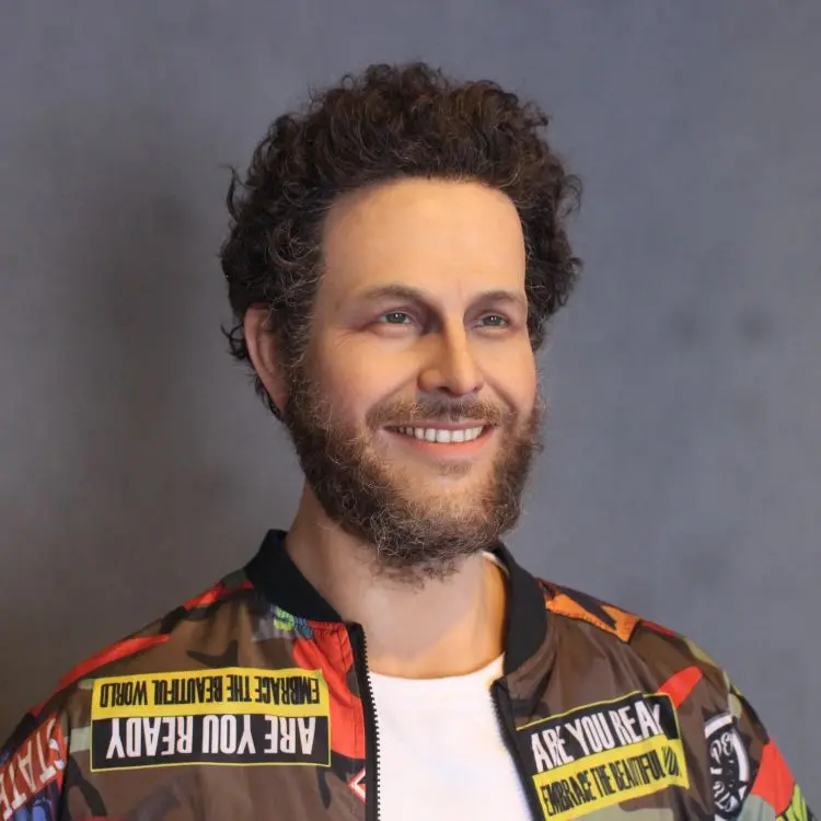 Factory customized hyper realistic silicone wax figure life size waxwork for sale