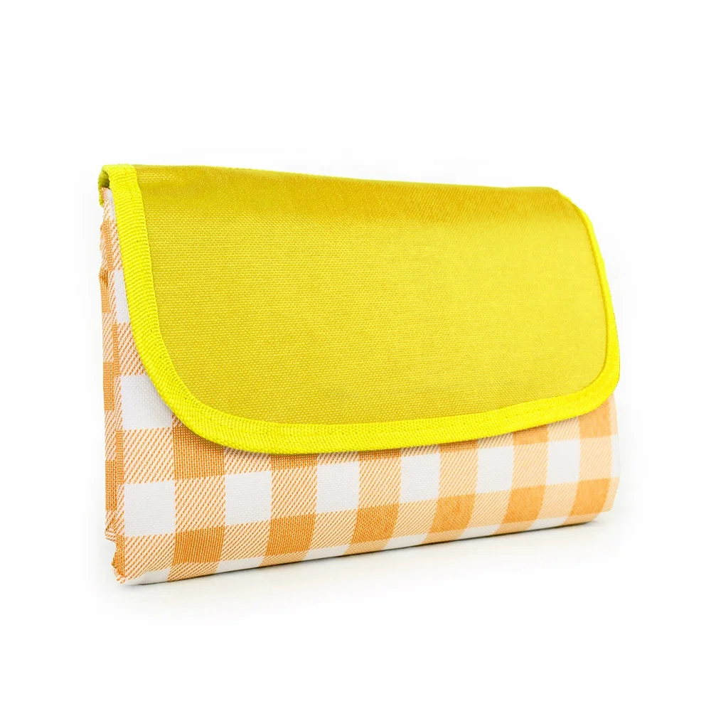 Hot Selling Outdoor Camping Picnic camping folding pp woven plastic beach picnicking mat picnic oem a