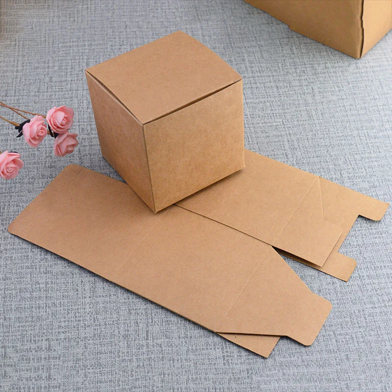 50pcs kraft paper packaging box Black/White/Kraft Paper Square Candy Box Wedding Party Favor Gift Boxes black cardboard boxes